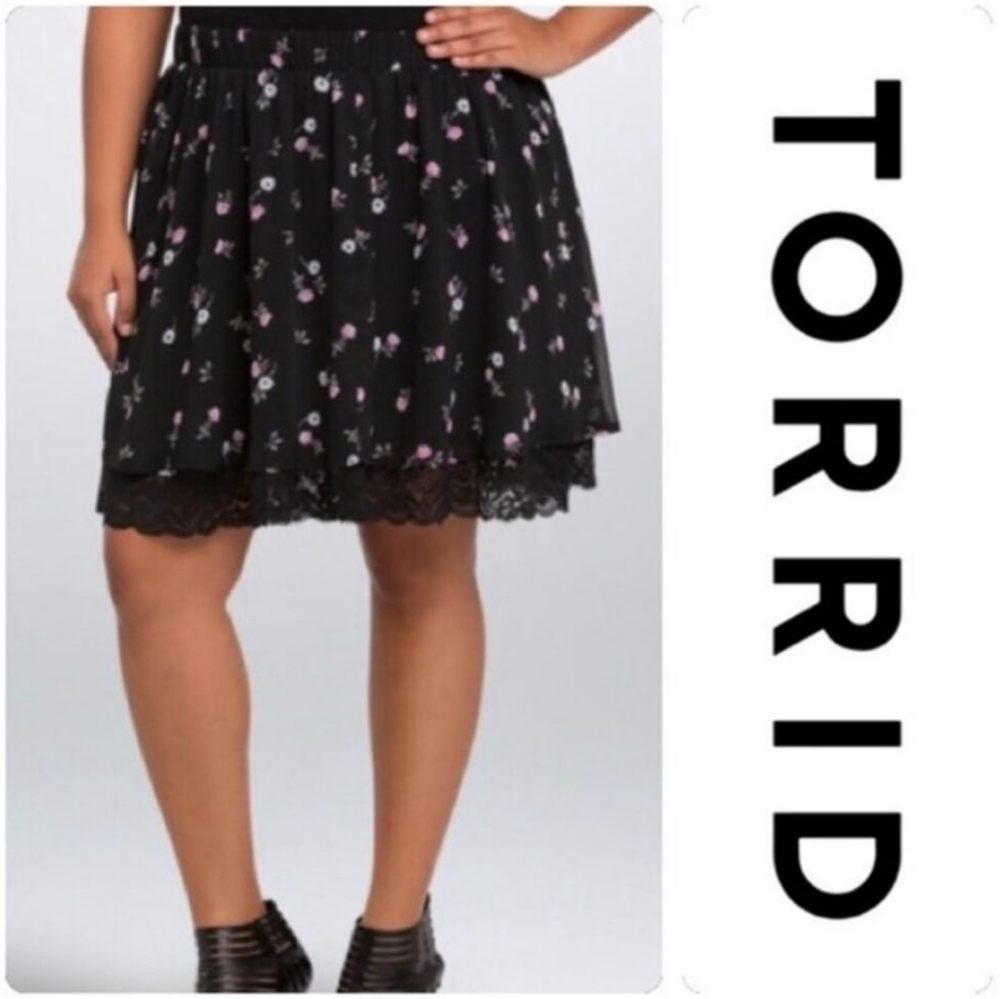 Torrid Black Floral Lace Skirt